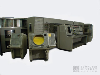 Illustration for article titled Computing Classic: The 1954 SAGE Protected the US From Invasions That Never Came
